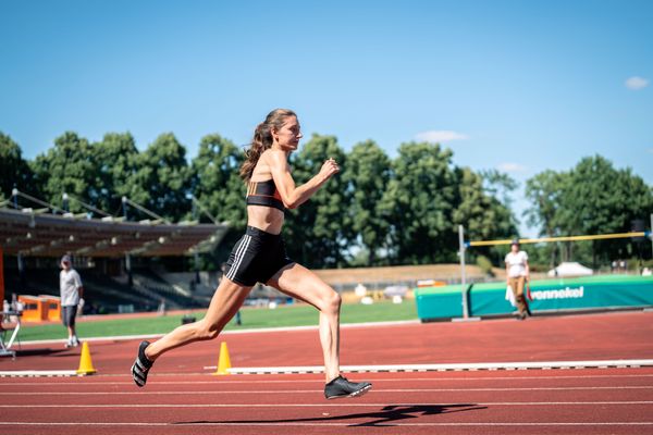 Lena Charlotte Horton (SG Bredenbeck-Holtensen) am 02.07.2022 waehrend den NLV+BLV Leichtathletik-Landesmeisterschaften im Jahnstadion in Goettingen (Tag 1)